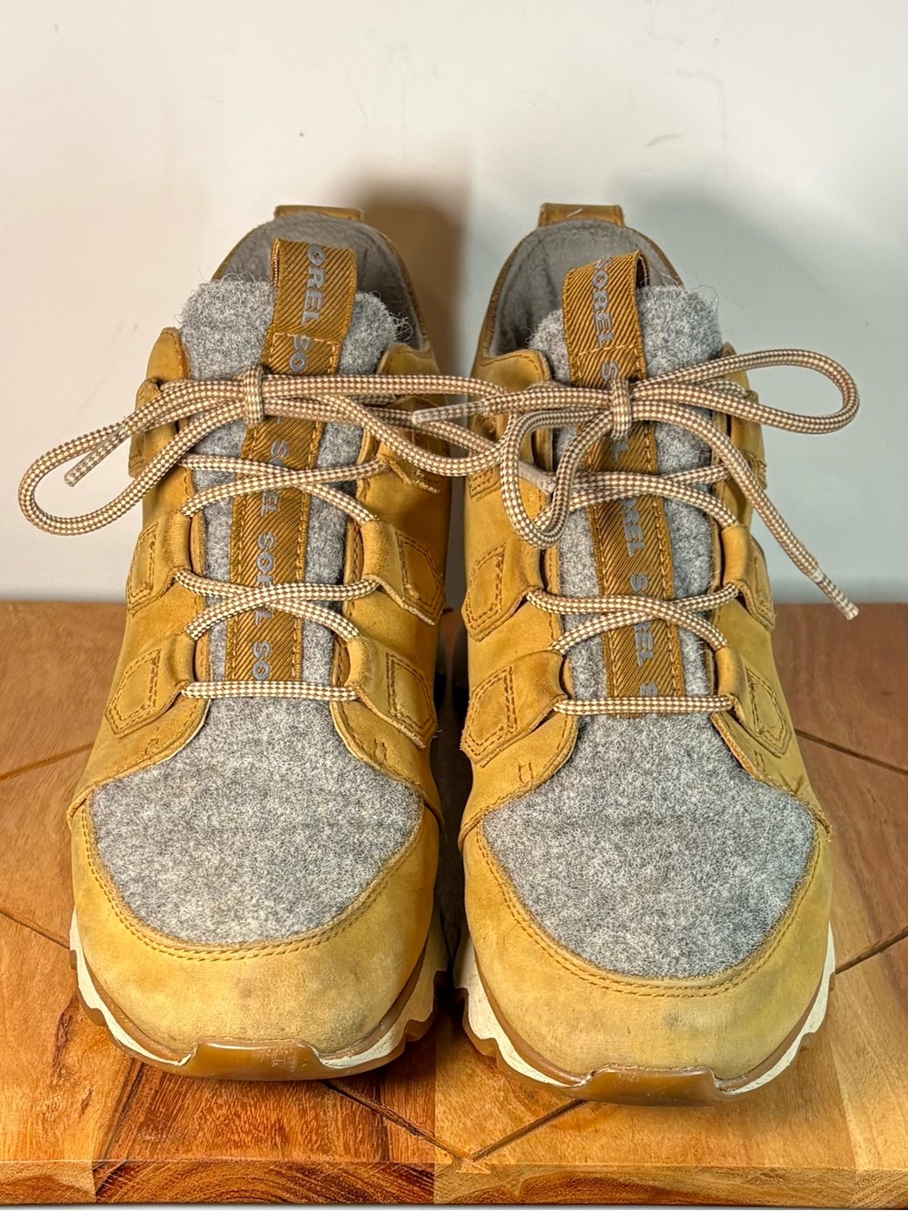 Sorel Women's Kinetic Caribou waterproof boot in camel brown W8